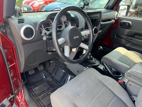 Used 2008 Jeep Wrangler Sahara w/ Dual Top Group AWD/4WD image 18