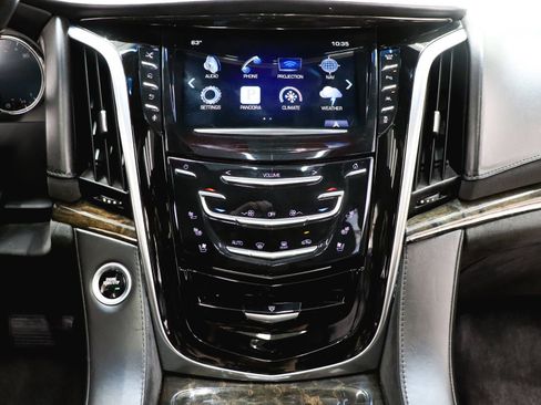 Used 2016 Cadillac Escalade Platinum image 37