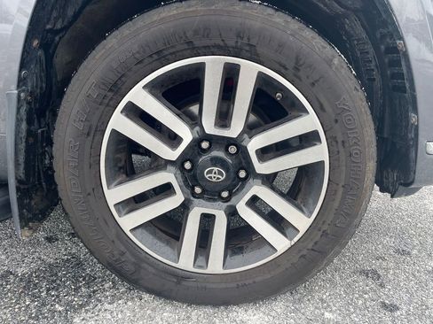 Used 2016 Toyota 4Runner Limited image 24