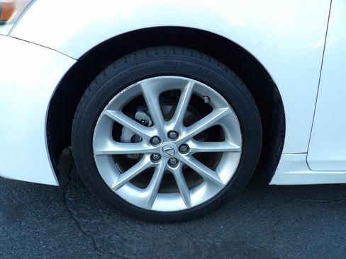 Used 2012 Lexus CT 200h Premium image 14