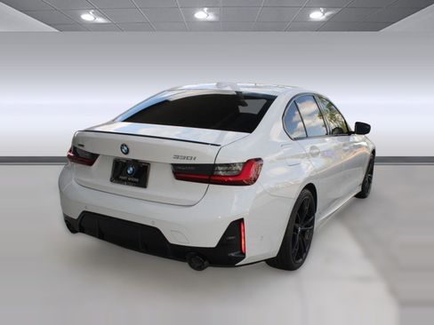 Used 2023 BMW 330i xDrive 330i xDrive w/ M Sport Package image 9