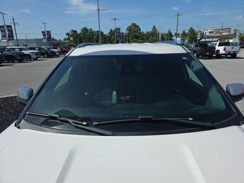 Used 2018 Ford Explorer Limited w/ Ford Safe & Smart Package FWD image 16