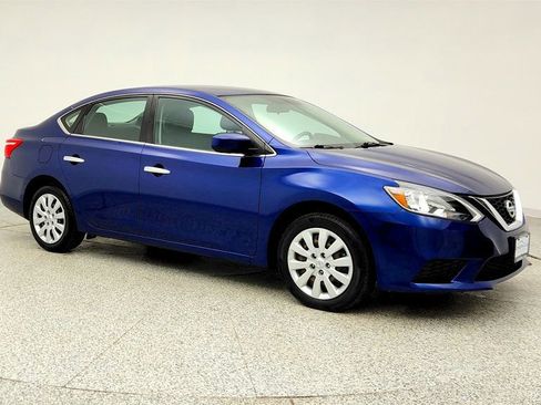 Used 2019 Nissan Sentra S image 3