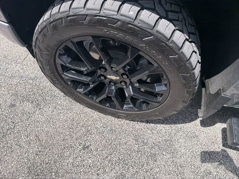 Used 2024 Chevrolet Silverado 1500 High Country w/ Technology Package image 8