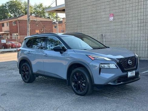 Used 2023 Nissan Rogue SV w/ SV Premium B Package AWD/4WD image 3