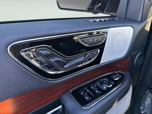 Used 2024 Lincoln Navigator Reserve w/ Equipment Group 201A AWD/4WD image 29