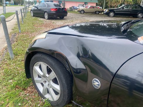 Used 2005 Nissan 350Z Touring RWD image 9
