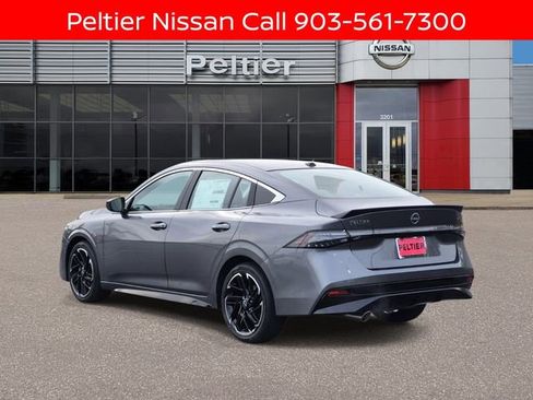 New 2026 Nissan Sentra SR w/ Floor Mat Package FWD image 3