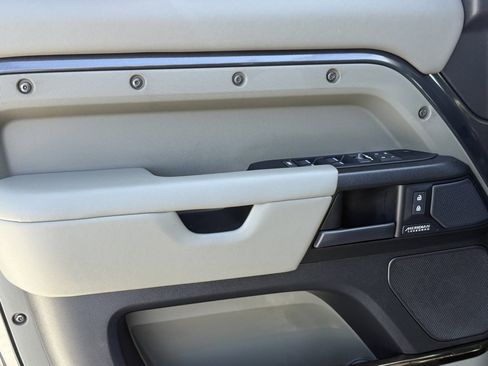 New 2025 Land Rover Defender 110 image 8