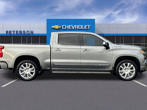 Certified 2024 Chevrolet Silverado 1500 High Country image 3