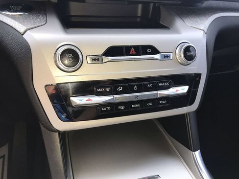 Used 2023 Ford Explorer Timberline AWD/4WD image 19