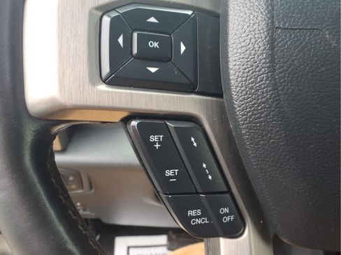 Used 2022 Ford F350 Platinum image 19