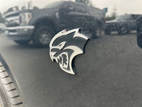 Used 2015 Dodge Challenger SRT Hellcat image 32