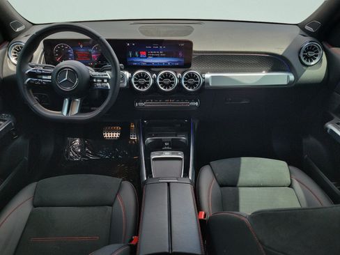Certified 2024 Mercedes-Benz GLB 250 image 12