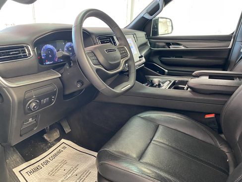 Used 2024 Jeep Wagoneer Series II w/ Flexible Seating Group RWD image 21