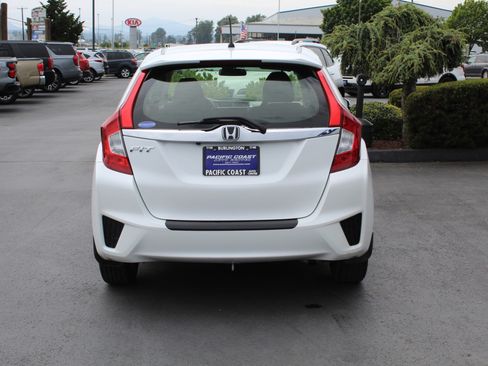 Used 2016 Honda Fit EX image 5