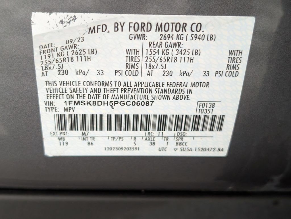 Used 2023 Ford Explorer XLT AWD/4WD image 38