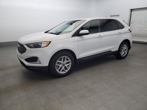 Used 2024 Ford Edge SEL image 2