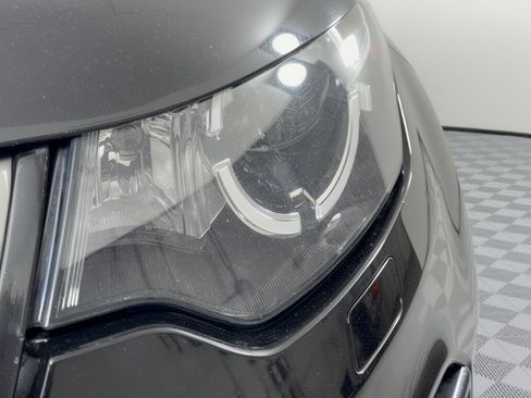 Used 2019 Land Rover Discovery Sport SE AWD/4WD image 12