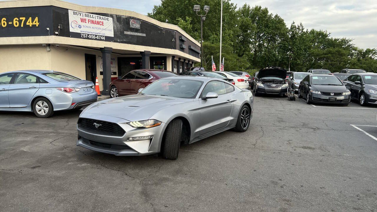 Used 2021 Ford Mustang Premium RWD image 10
