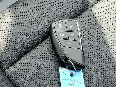 New 2026 Chevrolet Equinox LT w/ Convenience Package II FWD image 22
