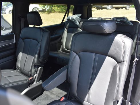 New 2026 Jeep Grand Wagoneer L Limited AWD/4WD image 28