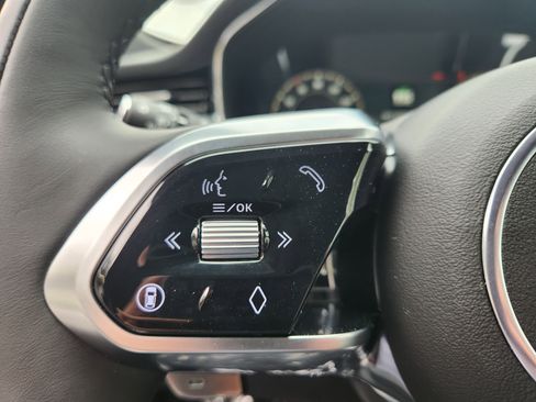 New 2026 Jaguar F-PACE R-Dynamic S image 12