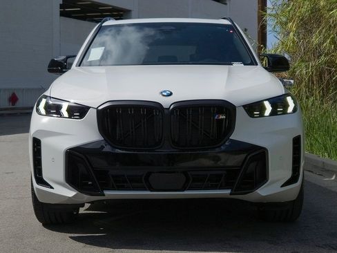 New 2026 BMW X5 M60i w/ Executive Package image 3