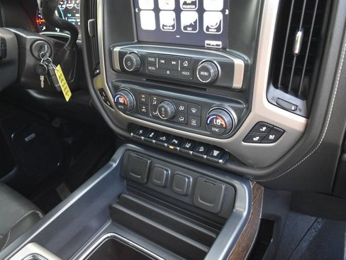 Used 2019 GMC Sierra 2500 Denali w/ Duramax Plus Package AWD/4WD image 24