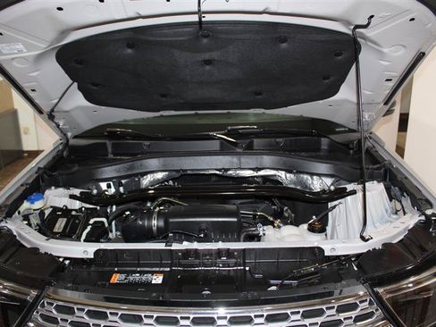 Used 2020 Ford Explorer Limited RWD image 15