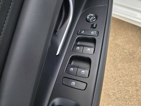 New 2026 Hyundai Elantra SE FWD image 18