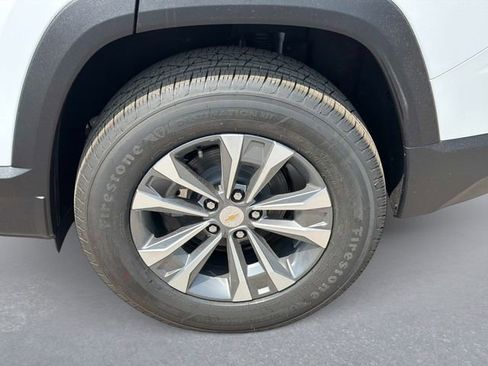 New 2026 Chevrolet Equinox LT FWD image 10