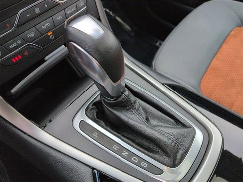 Used 2018 Ford Edge SEL w/ Equipment Group 201A image 16