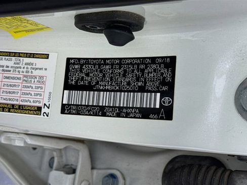 Used 2019 Toyota C-HR LE FWD image 28