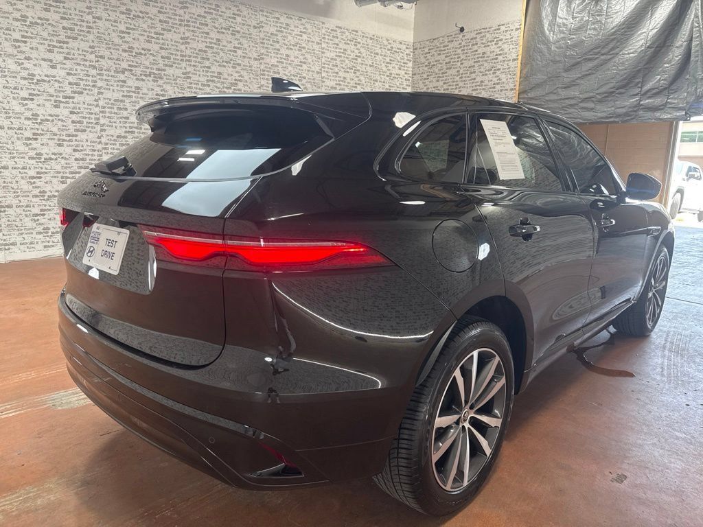 Used 2025 Jaguar F-PACE R-Dynamic S AWD/4WD image 7