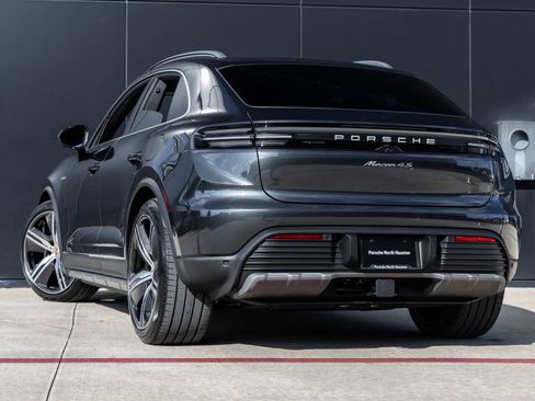 New 2025 Porsche Macan 4S Electric image 3