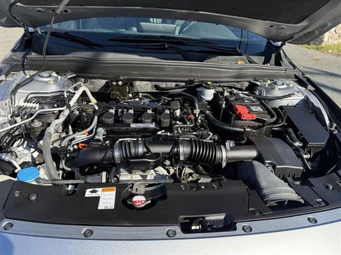 Used 2018 Honda Accord Sport image 15