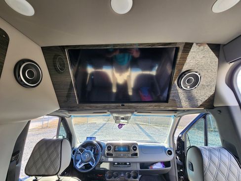 Used 2020 Mercedes-Benz Sprinter 3500 image 14