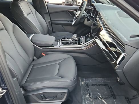 Certified 2025 Audi Q7 2.0T Premium w/ Convenience Plus Package image 20
