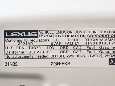 Certified 2024 Lexus IS 300 AWD image 31