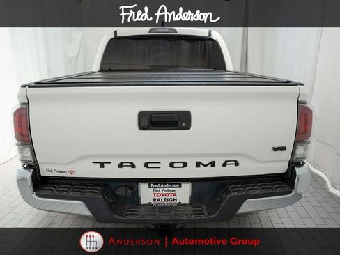 Used 2021 Toyota Tacoma TRD Off-Road AWD/4WD image 4