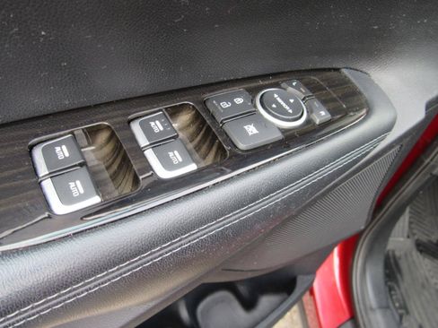 Used 2019 Kia Sorento AWD image 16