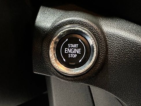 Used 2023 Chevrolet TrailBlazer RS w/ Sun and Liftgate Package image 15