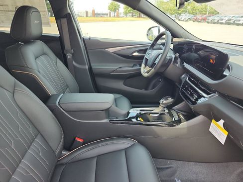 New 2026 Buick Envista Avenir FWD image 7