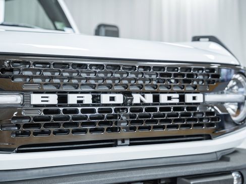 Certified 2022 Ford Bronco Wildtrak image 7