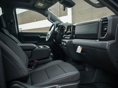 New 2026 GMC Sierra 1500 SLE AWD/4WD image 9