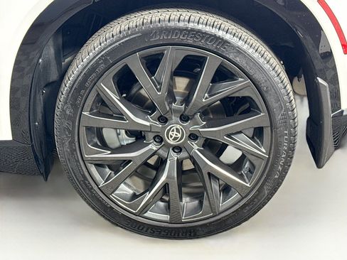 Certified 2025 Toyota Crown Signia w/ Advanced Technology Package AWD/4WD image 9