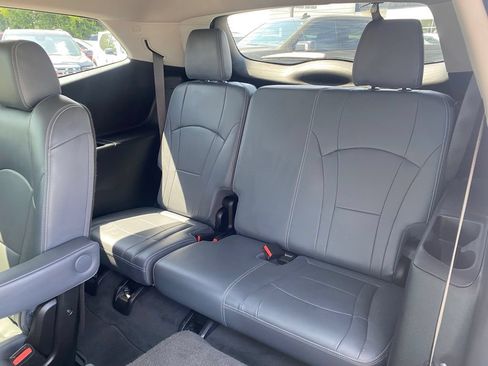 Used 2021 Buick Enclave Essence w/ Sound and Sites Package FWD image 13