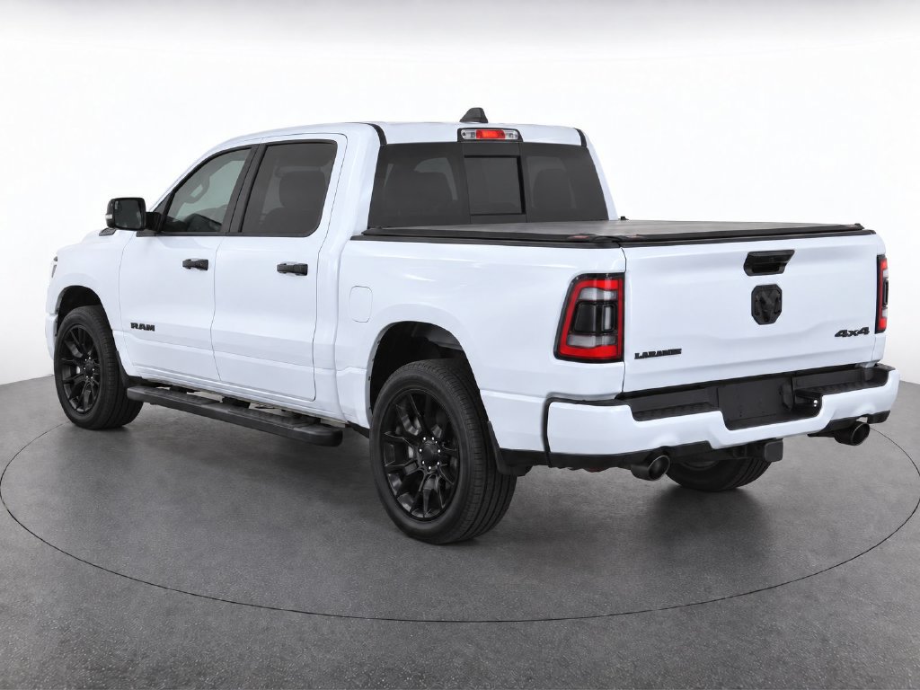 Used 2024 RAM 1500 Laramie AWD/4WD image 3