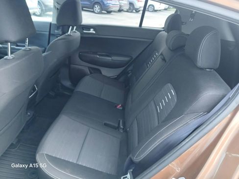 Used 2018 Kia Sportage LX w/ LX Technology Package FWD image 12